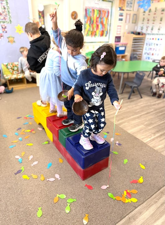 Aotea porirua children balancing stepping stones